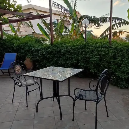 Cerami Con Parcheggio A Un Passo Dal Mare Διαμέρισμα